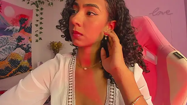 khaliope online show from December 12, 3:21 am