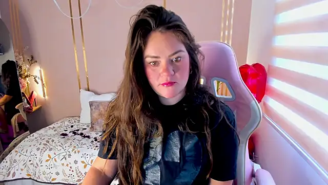 Snapshot of lena_paulxo chatting on July 12, 1:57 pm lena paulxo online show from July 12, 1:57 pm
