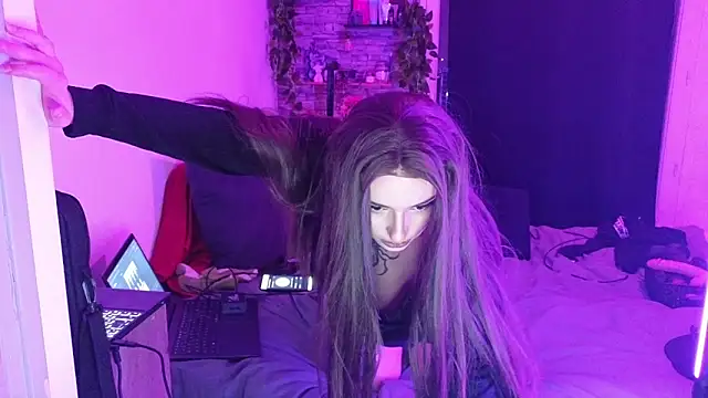 Snapshot of Moxxxie chatting on November 29, 5:49 pm Moxxxie online show from November 29, 5:49 pm