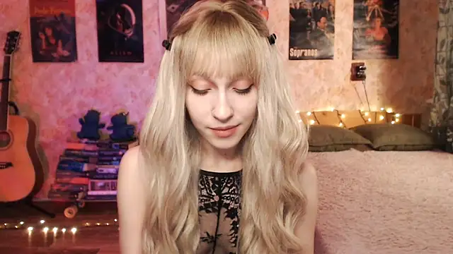 Snapshot of Friendly_Ellie chatting on January 9, 3:15 am Friendly Ellie online show from January 9, 3:15 am