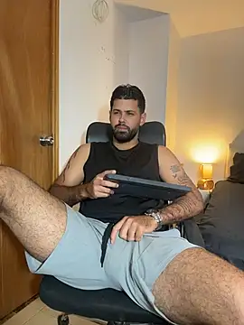 Snapshot of Justyn_Torres chatting on July 31, 1:32 pm Justyn Torres online show from July 31, 1:32 pm