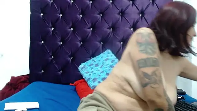 valentinaricothx online show from January 8, 5:04 pm