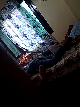 Snapshot of Adityagj123 chatting on October 11, 11:42 am Adityagj123 online show from October 11, 11:42 am