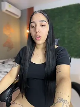 Amandanauty online show from April 4, 5:16 am