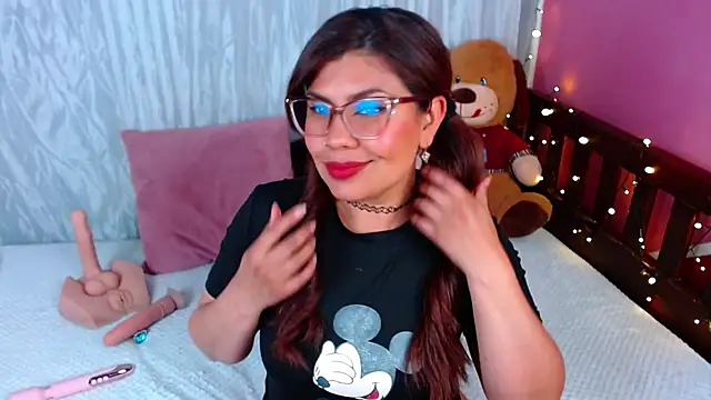 Queenamazon1 online show from October 28, 3:43 am