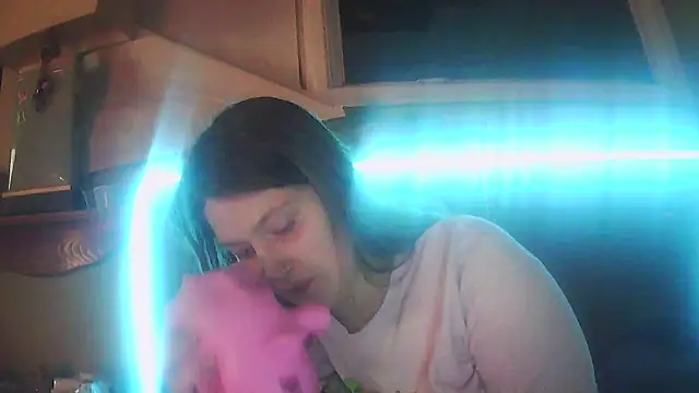 Snapshot of Angelk43 chatting on May 4, 3:13 am Angelk43 online show from May 4, 3:13 am