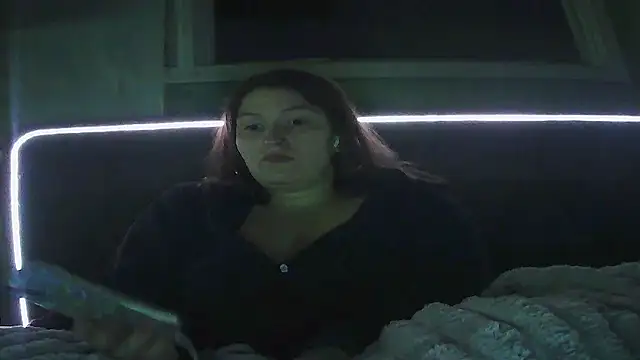 Snapshot of Angelk43 chatting on May 22, 5:58 am Angelk43 online show from May 22, 5:58 am