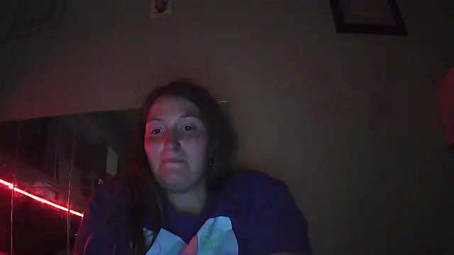 Snapshot of Angelk43 chatting on June 12, 4:33 am Angelk43 online show from June 12, 4:33 am