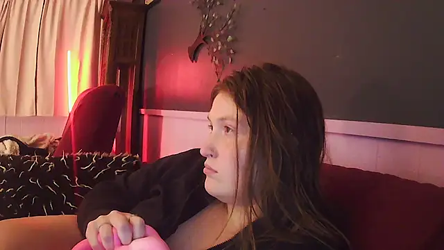 Snapshot of Angelk43 chatting on June 19, 3:00 am Angelk43 online show from June 19, 3:00 am