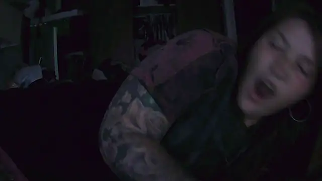 Snapshot of Angelk43 chatting on June 27, 2:49 am Angelk43 online show from June 27, 2:49 am