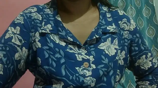 Snapshot of AVNI09- chatting on February 6, 11:24 am AVNI09- online show from February 6, 11:24 am
