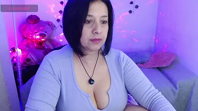 Snapshot of camilalatti chatting on September 14, 12:32 am camilalatti online show from September 14, 12:32 am