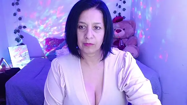 Snapshot of camilalatti chatting on September 27, 12:15 am camilalatti online show from September 27, 12:15 am