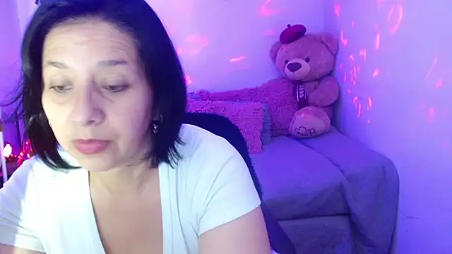 Snapshot of camilalatti chatting on October 4, 11:58 pm camilalatti online show from October 4, 11:58 pm