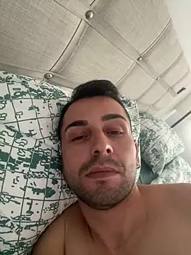 Snapshot of Emre-34 chatting on November 6, 7:09 am Emre-34 online show from November 6, 7:09 am