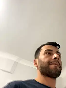 Snapshot of Emre-34 chatting on November 12, 10:15 am Emre-34 online show from November 12, 10:15 am