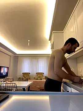 Snapshot of Emre-34 chatting on November 23, 2:06 pm Emre-34 online show from November 23, 2:06 pm