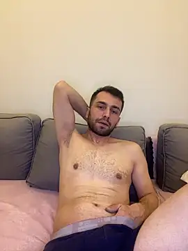 Snapshot of Emre-34 chatting on March 28, 9:36 pm Emre-34 online show from March 28, 9:36 pm