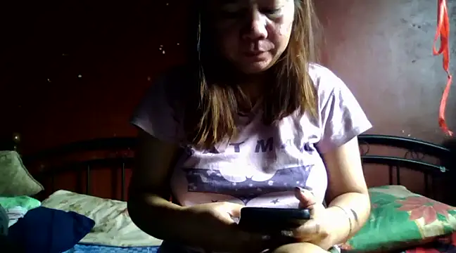 Snapshot of yummyclits4uxxx chatting on January 4, 2:14 am yummyclits4uxxx online show from January 4, 2:14 am