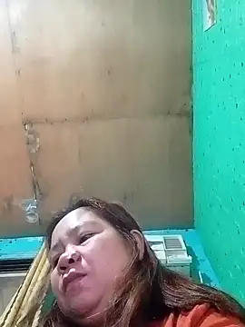 Snapshot of yummyclits4uxxx chatting on February 11, 11:12 pm yummyclits4uxxx online show from February 11, 11:12 pm