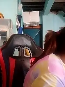 Snapshot of yummyclits4uxxx chatting on March 14, 5:48 am yummyclits4uxxx online show from March 14, 5:48 am