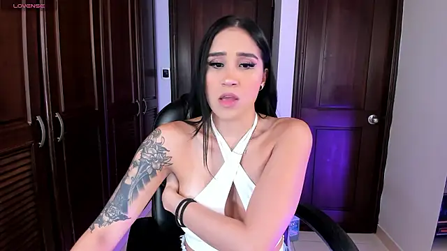 NickyLawson online show from March 18, 3:53 am