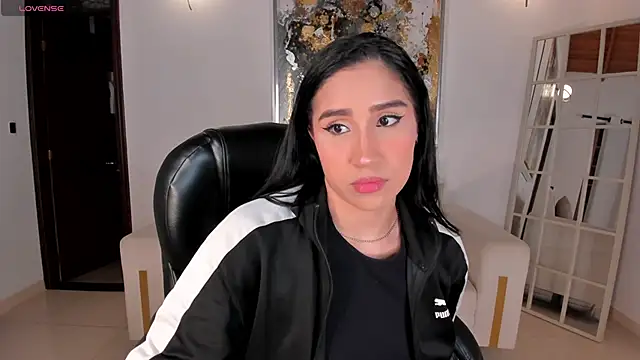 NickyLawson online show from March 26, 4:18 am