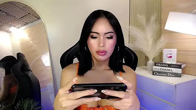 Snapshot of HeavenlyStar chatting on December 28, 5:46 pm HeavenlyStar online show from December 28, 5:46 pm