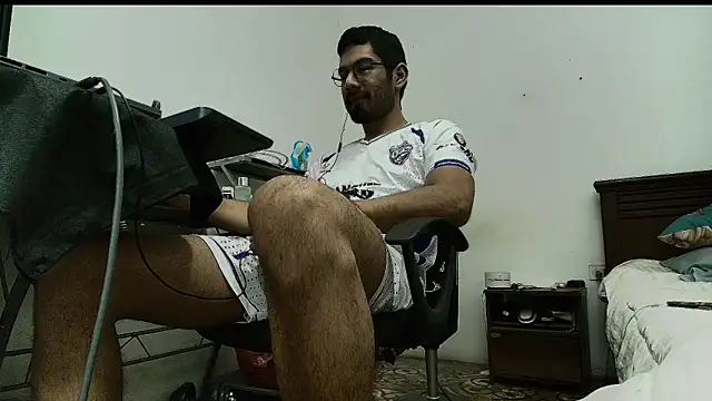 x-sebastian online show from March 31, 7:25 pm