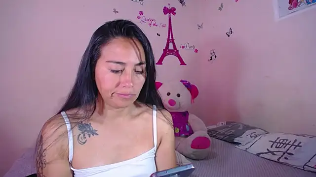 Snapshot of hanna_girl21 chatting on June 10, 7:46 pm hanna girl21 online show from June 10, 7:46 pm