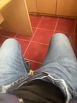 MAHKE12 online show from February 6, 9:56 am