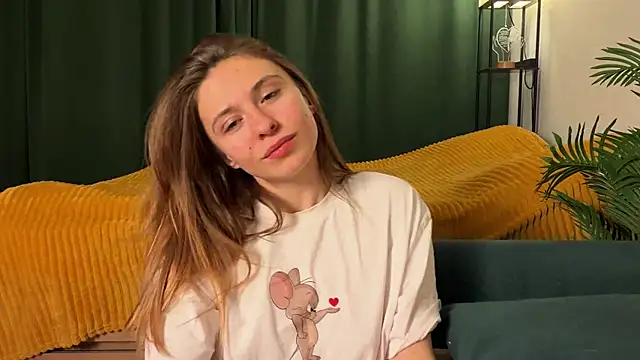 LovelyKatea online show from April 23, 3:14 pm