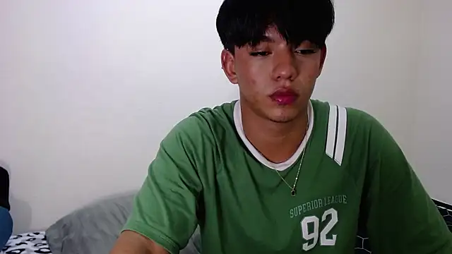 Apolo  lommelli online show from January 10, 1:07 am