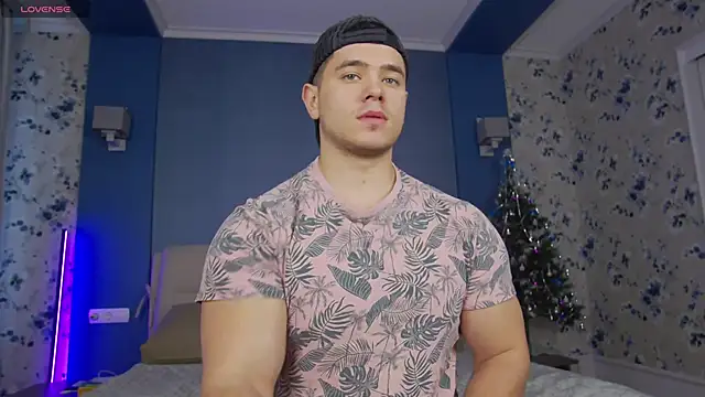 Snapshot of Arilas_ chatting on December 17, 7:18 am Arilas  online show from December 17, 7:18 am