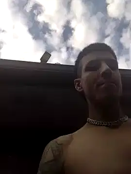 Snapshot of zack111g chatting on January 16, 10:12 pm zack111g online show from January 16, 10:12 pm