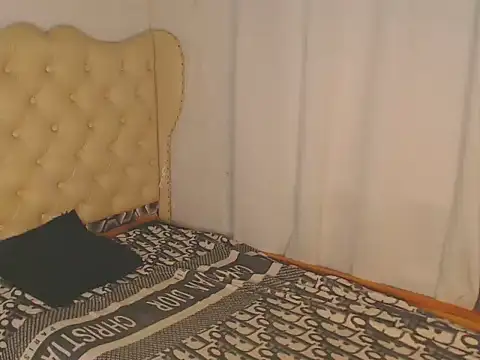 sweet prettygirl online show from December 14, 1:00 am