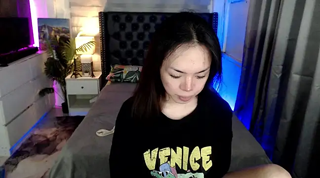 SweetCheska19 online show from February 9, 3:53 am