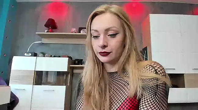 YourVenus00 online show from December 10, 11:11 am