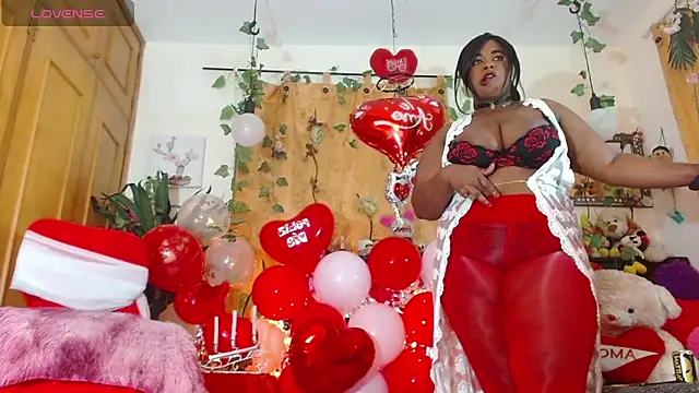 Snapshot of anai_valentinex chatting on February 14, 10:14 pm anai valentinex online show from February 14, 10:14 pm