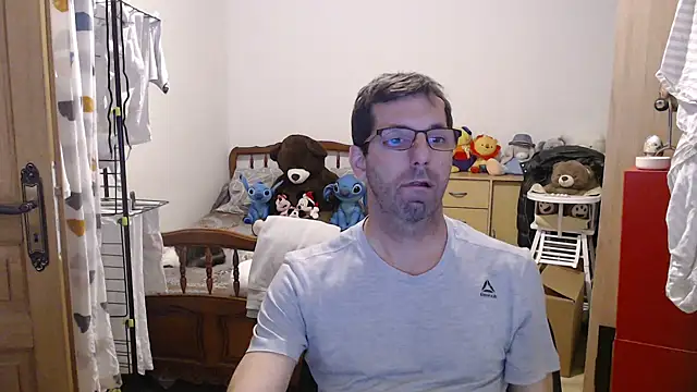 Snapshot of steph19x5 chatting on February 9, 8:02 pm steph19x5 online show from February 9, 8:02 pm