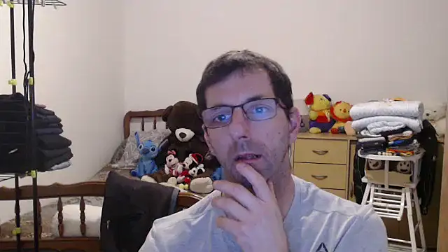 Snapshot of steph19x5 chatting on February 17, 6:25 pm steph19x5 online show from February 17, 6:25 pm