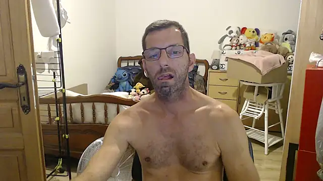 Snapshot of steph19x5 chatting on July 10, 3:25 pm steph19x5 online show from July 10, 3:25 pm