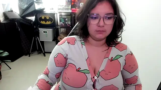 aika-dreams online show from December 17, 4:02 pm