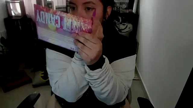 Snapshot of aika-dreams chatting on May 26, 1:29 pm aika-dreams online show from May 26, 1:29 pm