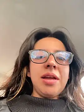 Maggie Fox3 online show from April 1, 3:31 pm