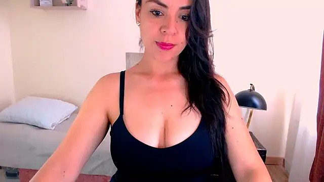 Snapshot of LATINGODDESS_X chatting on May 4, 3:19 pm LATINGODDESS X online show from May 4, 3:19 pm