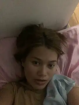 Snapshot of SassyRhonnaxxx chatting on December 17, 6:42 pm SassyRhonnaxxx online show from December 17, 6:42 pm