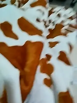 naghmi12 online show from April 15, 12:45 pm