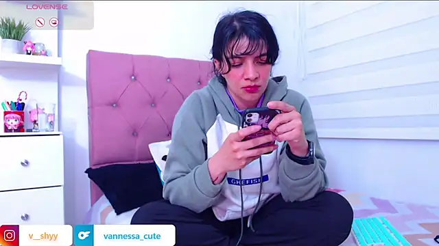 Vannessa  Shy online show from September 26, 12:36 am