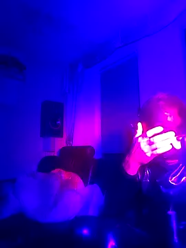 Snapshot of Crystalbitchx chatting on September 29, 11:09 pm Crystalbitchx online show from September 29, 11:09 pm